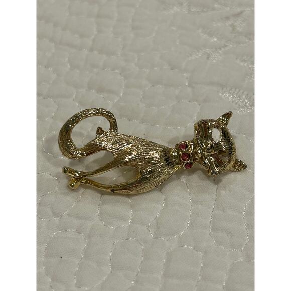 Lot 8 VTG Brooches Pins Cameo Violin Cat Leaf Rhinestone Lucky Horseshoe Event - Picture 8 of 9